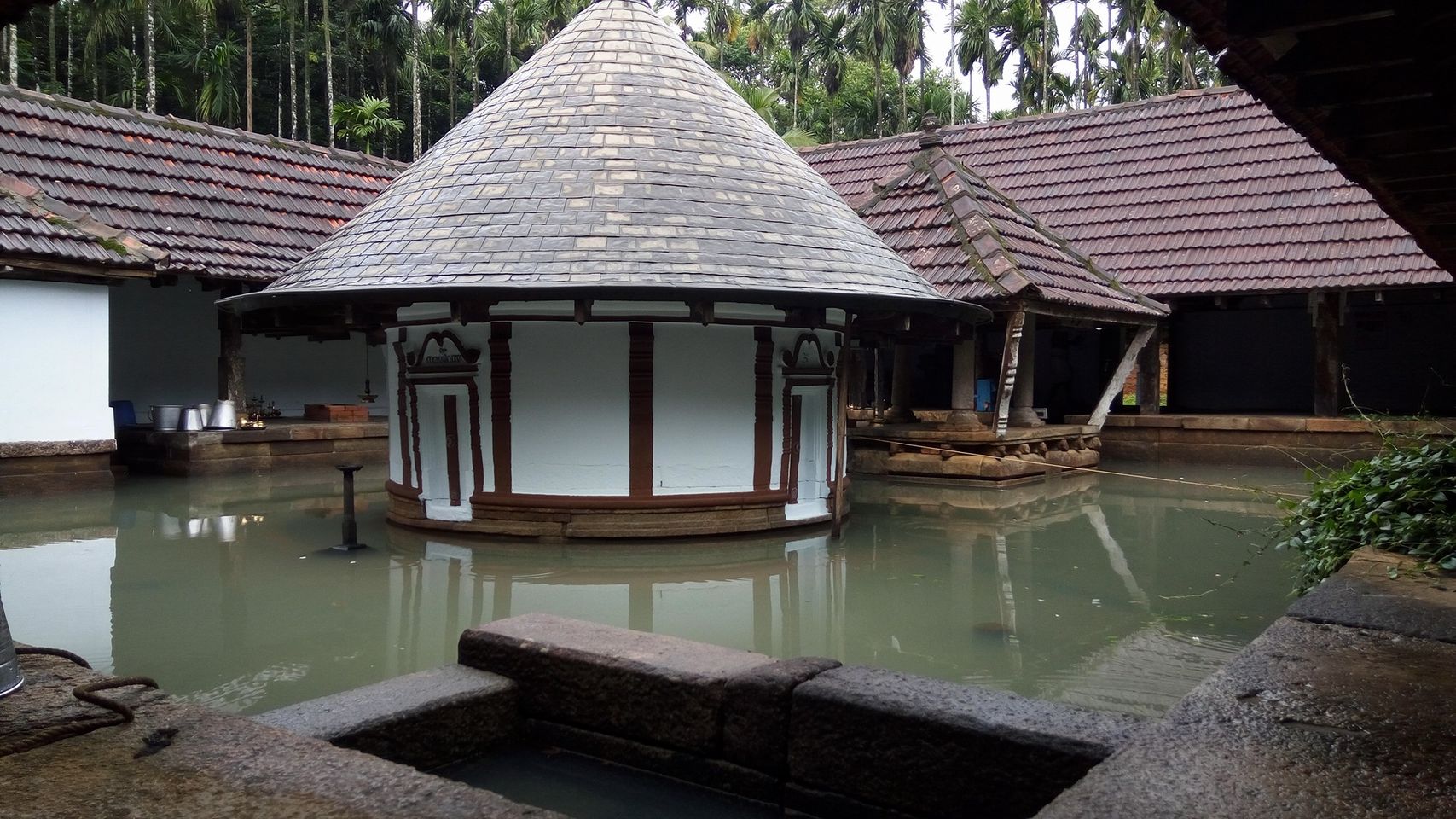 Neerputhoor Mahadheva Temple