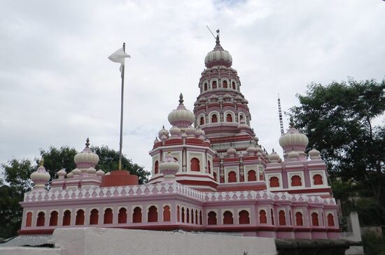 Siddhivinayak Siddhatek, Temple